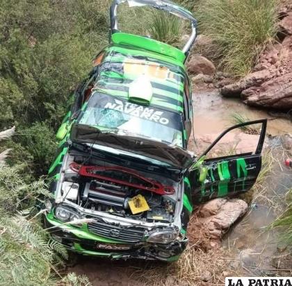 Así quedo la máquina de Fabricio Rodríguez luego del accidente sufrido en la primera etapa del rally /Tuercas pasión y Fierros
