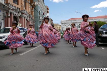 Los bordadores protagonizaron su propia entrada /LA PATRIA 
