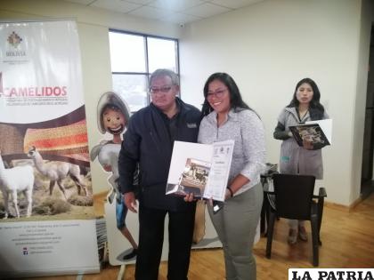 Acto de graduación de jueces en juzgamiento de llamas y alpacas /LA PATRIA
