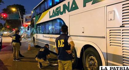 Colectivo de la empresa Laguna Paiva, atacado en uno los accesos de la ciudad /Aire de Santa Fe