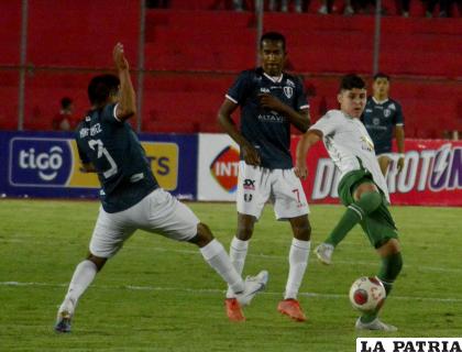 El cuadro tarijeño cedió puntos importantes en casa /APG
