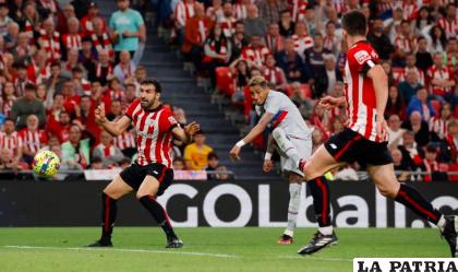 Raphinha remata para anotar el único gol del partido /as.com