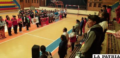 Importante acto inaugural del torneo de maxibásquet en Oruro 
/LA PATRIA
