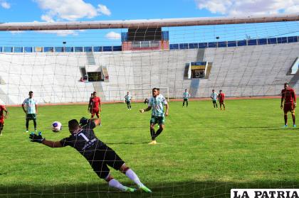 Joao Vinicius de Sur-Car sigue comandando la tabla de goleadores /LA PATRIA