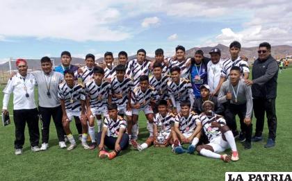 Oruro Royal se alista con todo para ser parte del torneo nacional /LA PATRIA