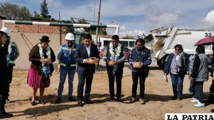 Ch??alla de inauguración del proyecto Cancha con Césped Sintético /LA PATRIA 
