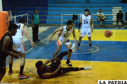Partido de trámite intenso entre Riegos CAR y Alemán /LA PATRIA