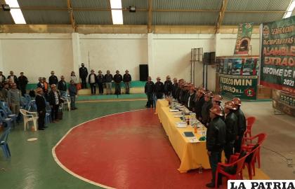 La Asamblea se realizó en la sede de la Fedecomin que queda camino a Vinto /Guillermo Pacheco