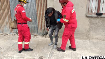 Presumen que fue dopado y abandonado en la urbanización /LA PATRIA