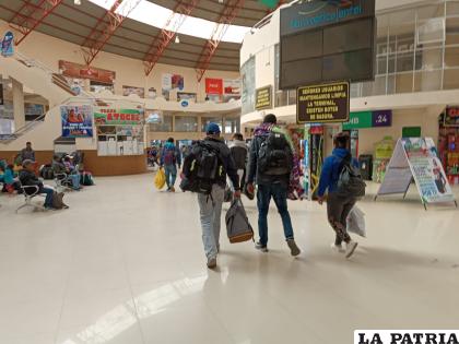 Los inmigrantes fueron trasladados a la Interpol /LA PATRIA