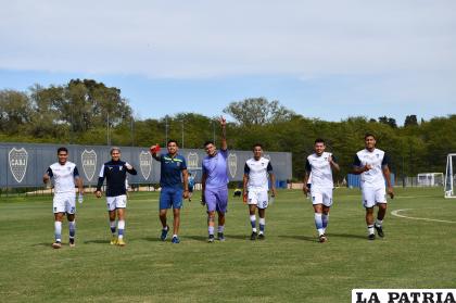 Jugadores de Palmaflor en el campo deportivo del club Boca Juniors /Club Palmaflor