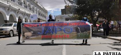 Pobladores marcharon en demanda de agua y denunciaron contaminación /LA PATRIA