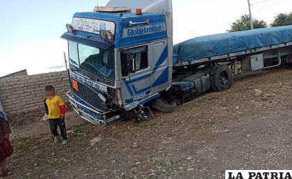 El motorizado trasladaba zinc que debía ser enviado al exterior 
/LA PATRIA