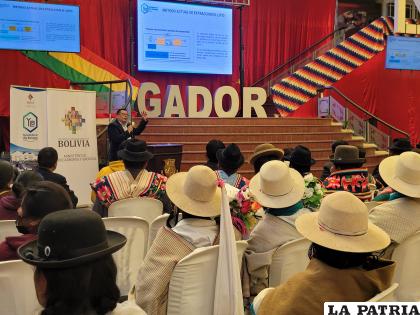 Presidente de YLB, Carlos Ramos, explica avances en Coipasa /YLB