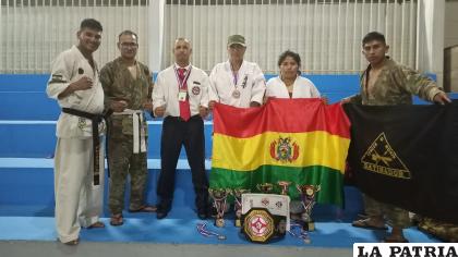 Deportistas orureños que asistieron a la competencia internacional en Chile /LA PATRIA
