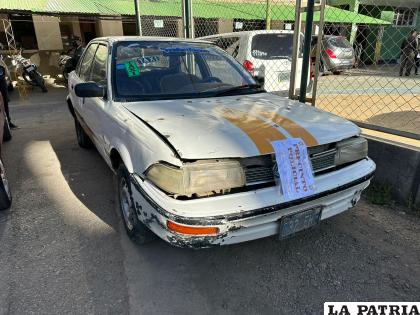 Se presume que en este coche escaparon los sicarios /LA PATRIA