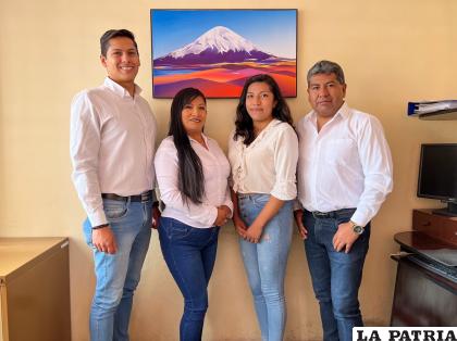El equipo de LA PATRIA en La Paz integrado por (de izquierda a derecha) Alan López, Lizeth Arcani, Deyanaira Colque y Dehymar Antezana 