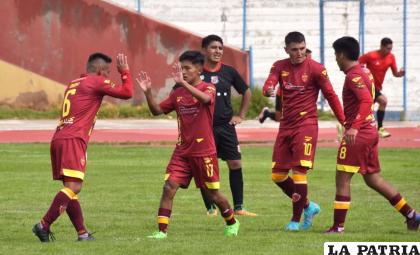 El ??rojo carmesí? quiere asegurar el título del presente torneo /LA PATRIA
