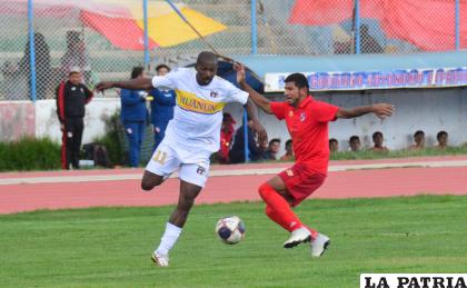 EM Huanuni brindó una lluvia de goles en la víspera /LA PATRIA