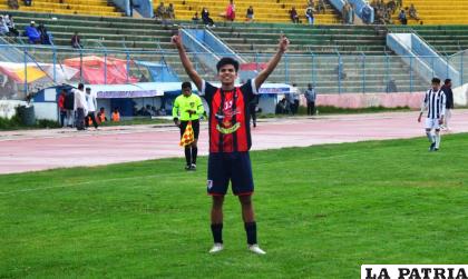 Lucas Rodríguez abrió la senda del triunfo para San Isidro /LA PATRIA
