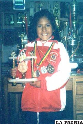 Rommy Roxana Rosales Camacho, consiguió el primer lugar en el torneo de ajedrez Sub-10