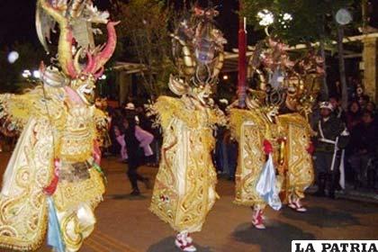 La Diablada Artística Urus se convirtió en una verdadera atracción durante el Carnaval de Oruro, Obra Maestra del Patrimonio Oral e Intangible de la Humanidad