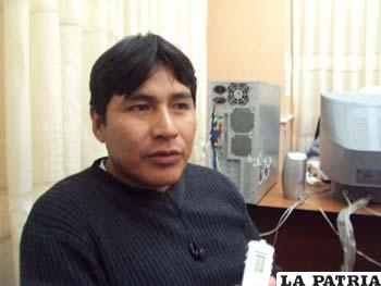 El asambleísta Víctor Quispe adelanta elementos del curso sobre temas autonómicos