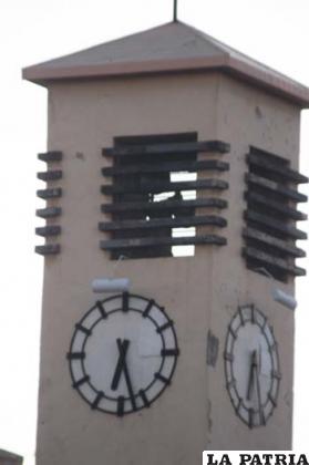 En la iglesia de San Gerardo, un reloj que pocas veces se detuvo