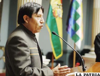 Le tocó el turno al Canciller en las críticas contra Chile