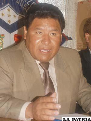 Walter Mamani, presidente del club San José.