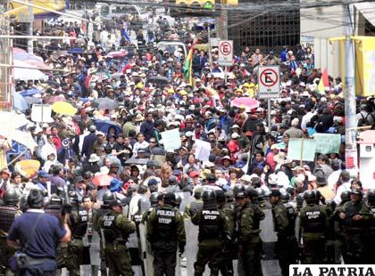 Trabajadores aconsejan abastecerse ante la huelga