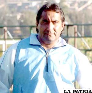 Julio Zamora, técnico de Aurora