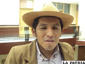 Ramiro Figueredo presidente del MAS-IPSP en Oruro manifiesta que dirigentes trotskistas ponen trabas a una posible solución del Gobierno con la COB