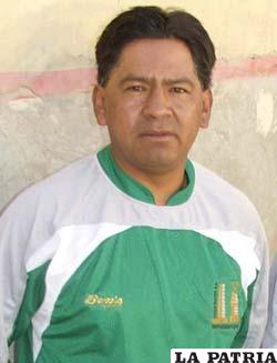 Nicanor Mamani, jugador de Río Ingeniero “A”.