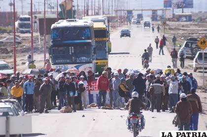 Los trabajadores bloquearon en varios sectores de la ciudad