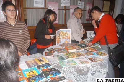 Feria del Libro en el Colegio Alemán de Oruro