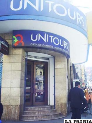 La fiscal de la División Económica Financiera, Shela Pérez, investiga a Unitours por internación irregular de vehículos