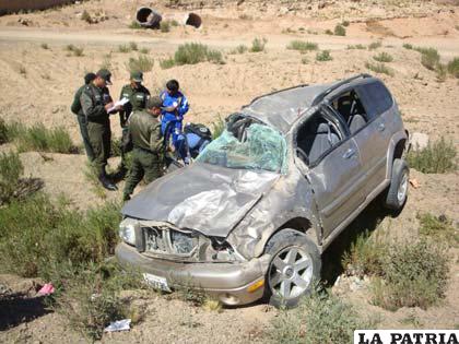 El vehículo quedó destrozado