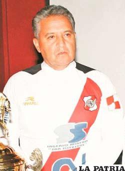 Luis Orozco, definitivamente no va más en Nacional Potosí
