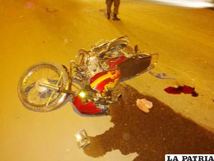 La motocicleta en el que iba la víctima