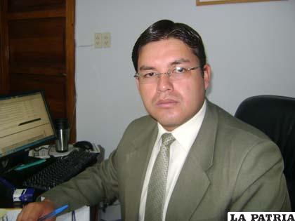 Enrique Trujillo, Gerente Distrital de Oruro del Servicio de Impuestos Nacionales (SIN)