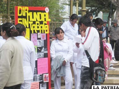 Los efectos del tabaco fueron socializados en la población