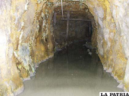 Minas explotadas por cooperativistas sufren inundaciones (foto archivo)