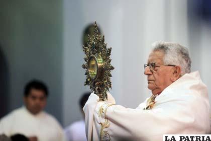 Monseñor Julio Terrazas, insta a los bolivianos a no tener miedo