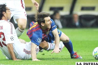 Lionel Messi anotó dos goles de penal para la clasificación del Barcelona