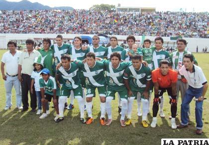 En Yacuiba se vive de antemano la fiesta del fútbol con su equipo Petrolero