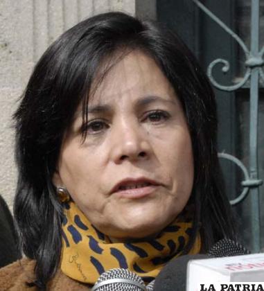 La ministra de Comunicación Amanda Dávila, informó que el presidente Evo Morales no asistirá a los actos de Semana Santa y no se emitirá el auto de buen gobierno en La Paz