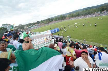 El estadio de Yacuiba estuvo lleno, al final la tristeza embargó a los locales