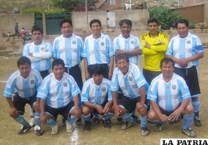Jugadores del plantel de Carangas en fútbol sénior 