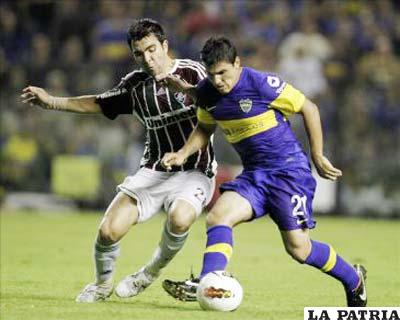 Una acción del partido de ida entre Boca y Fluminense